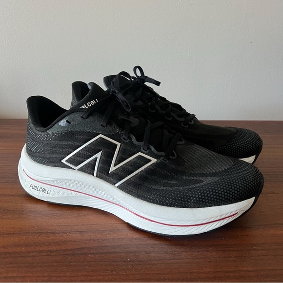 New Balance FuelCell Men's Size 2E Wide Running Shoes